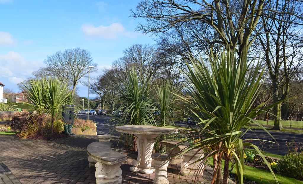 Ryndle Court Hotel Scarborough Exterior foto